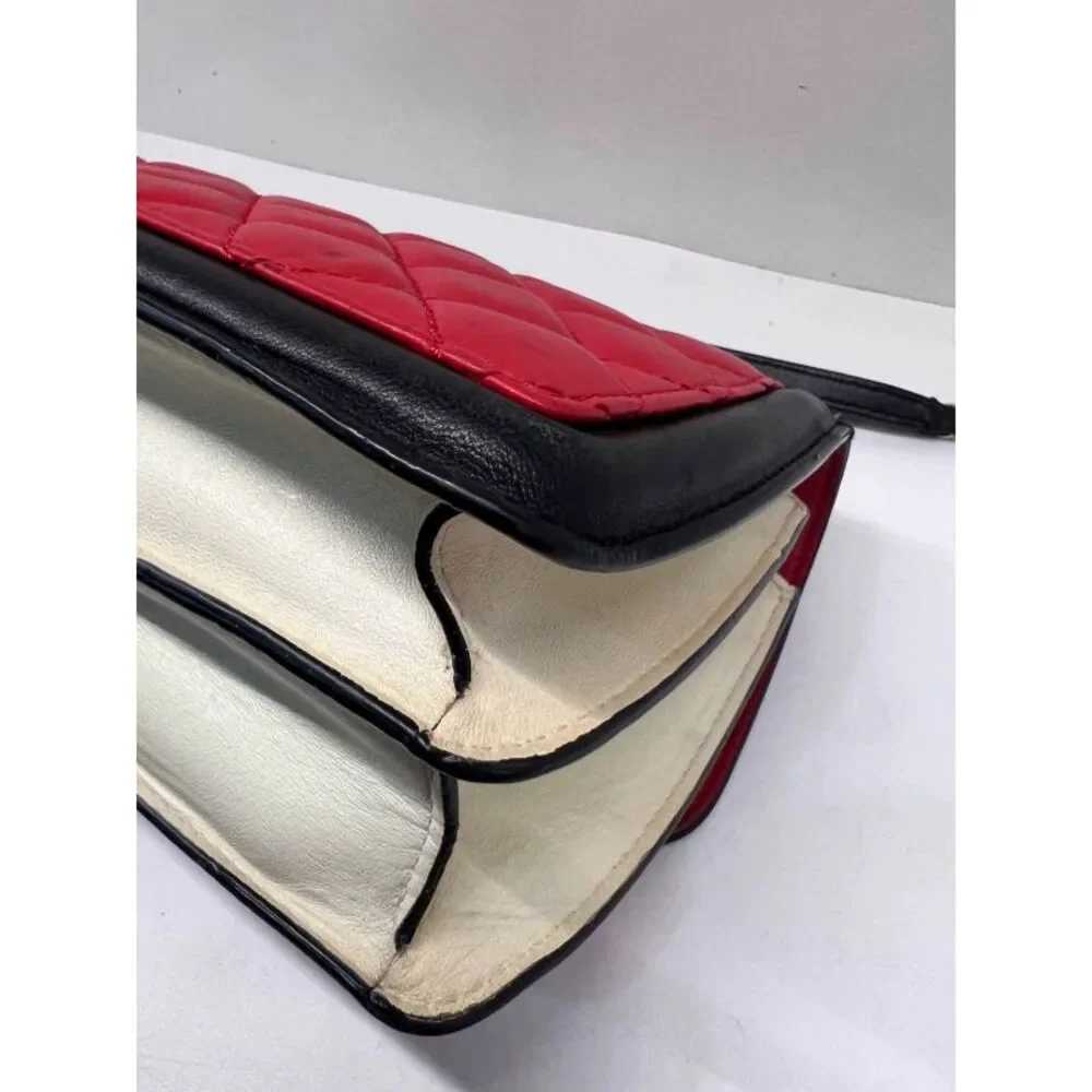 Chanel Women Pre-Loved Bag Very Good Condition - Picture 8 of 9